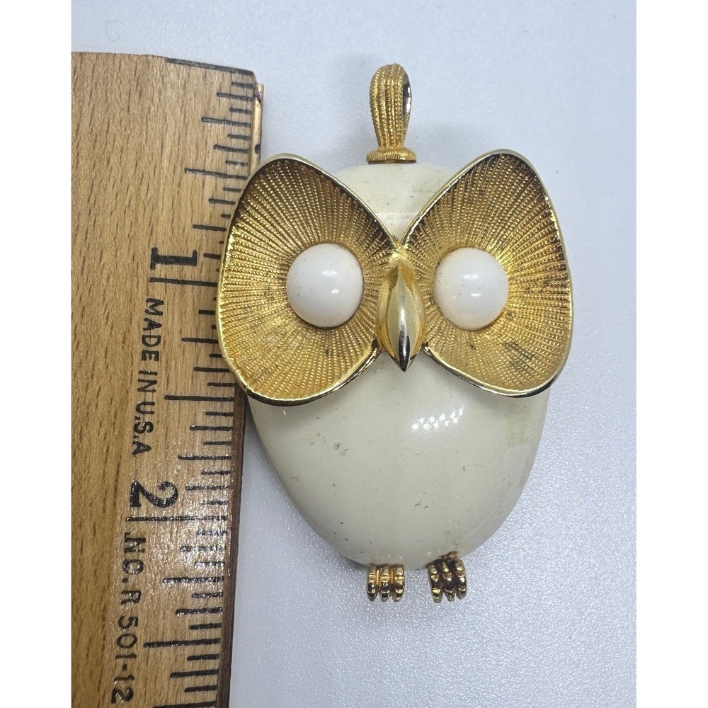 Vintage Gold Tone Cream Egg Owl Pendant Textured Mid Century Costume Jewelry